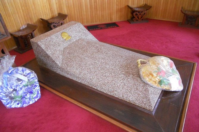 1 Day Accra City Tour - Center for National Culture: Ghanaian Craft and Shopping