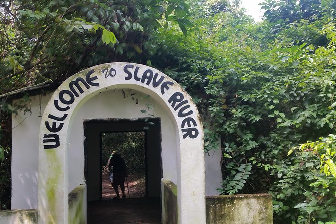 6 day Culture & History Tour in Ghana - Day 3: Akaa Falls and the handcraft villages near Kumasi
