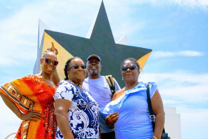 A Day in Accra - The Center for National Culture and Accra’s craft stalls