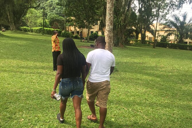 Aburi Gardens and Tetteh Quarshie Farms - Meeting Ernest and the EasytourGh team