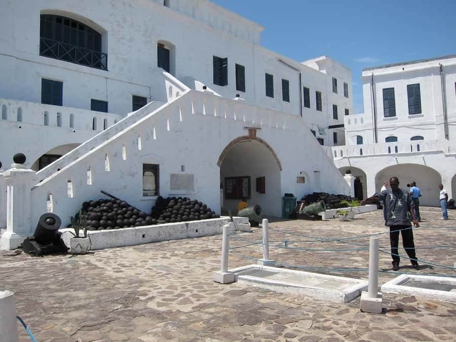 Accra: Cape Coast and Elmina Private Cultural Tour - The early pickup and 147-kilometer road trip