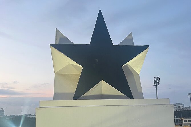 Accra City Tour, explore the history, and local flavours. - James Town Lighthouse: a high view over Accra