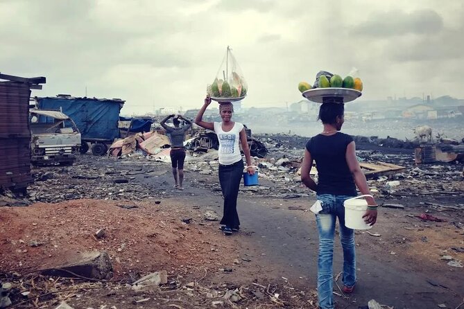Accra E-waste and Recycling experience in Agbogbloshie - A private guide changes the tone of the visit