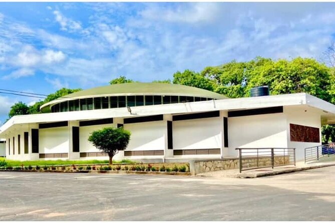 Accra Guided City Tour Experience - W.E.B. Du Bois Center and the Pan-African connection