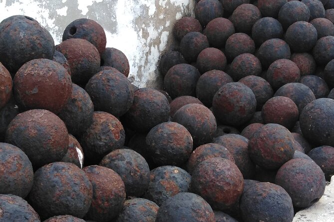 Accra Slave Castle and City Private Tour with Pick up - Osu Castle, the tour’s most serious stop