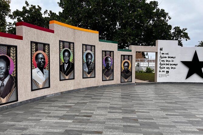 Accra Slave Castle and City Private Tour with Pick up - Kwame Nkrumah Memorial Park and Ghana’s independence