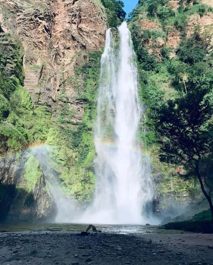 Accra: Tafi Kente Village, Monkey Sanctuary &Wli Waterfalls - How Davis and Maxwell shape the day