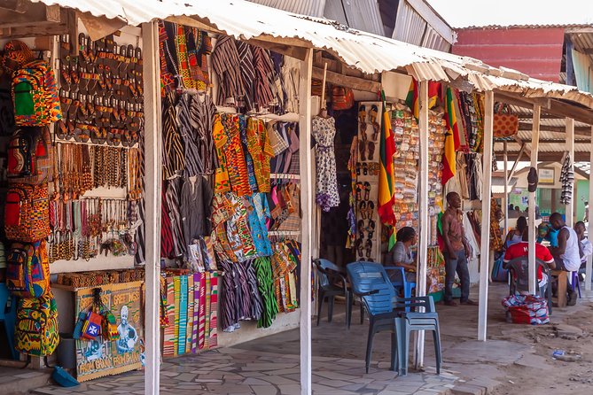 Explore Accra - Craft shopping at the Center for National Culture