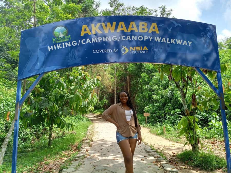 From Accra: Cape Coast and Elmina Castles Day Trip - What the guides add
