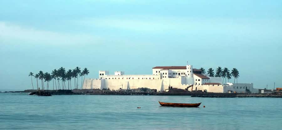 From Accra: Cape Coast Slave Dungeons Heritage Tour & Lunch - Key points to know before booking