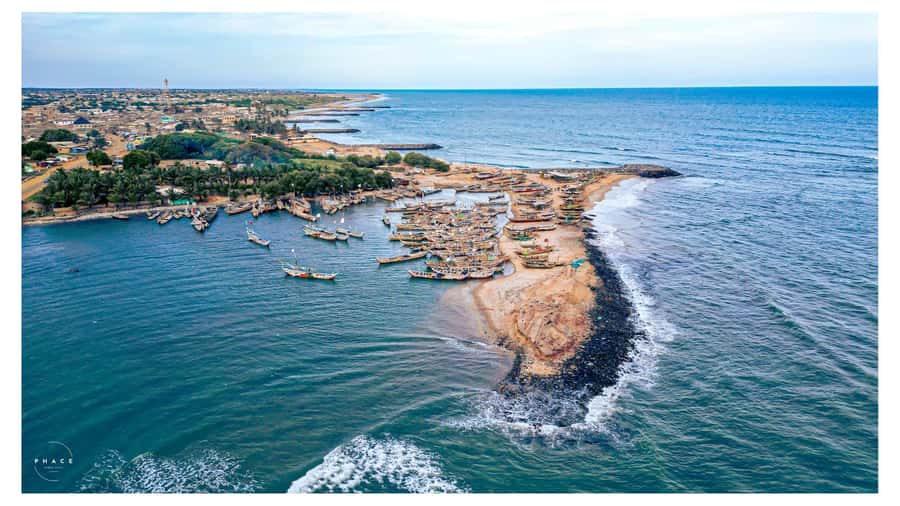 From Accra The Cape Coast Day Tour with Private Tour Guide - Cape Coast Castle and the weight of the past