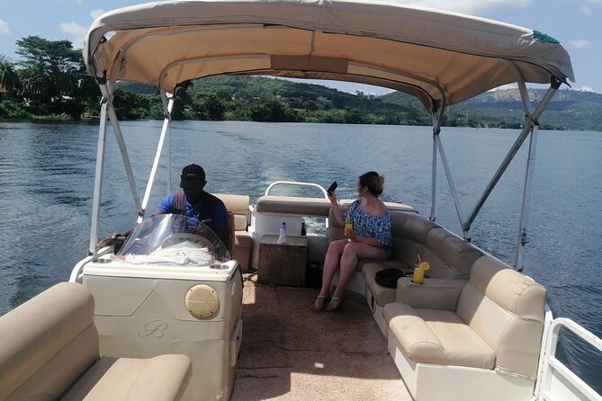 Full-Day Accra Safari and Boat Cruise Private Tour - Guides who shape the mood