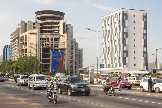 Half Day Accra City Sightseeing Tour With Guide - Centre for National Culture: 45 minutes to shop