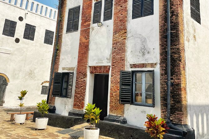 Historical tour in Cape Coast Ghana - Should you book the BeyondAfrik tour?