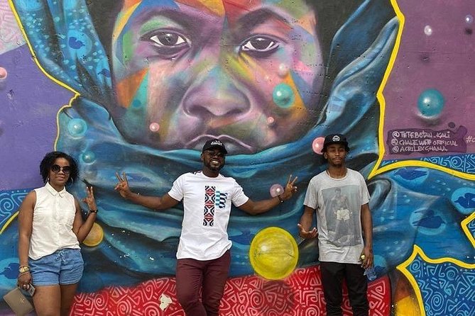Know Ghana in 4 hrs - Accra City Tour - One hour at Kwame Nkrumah Memorial Park