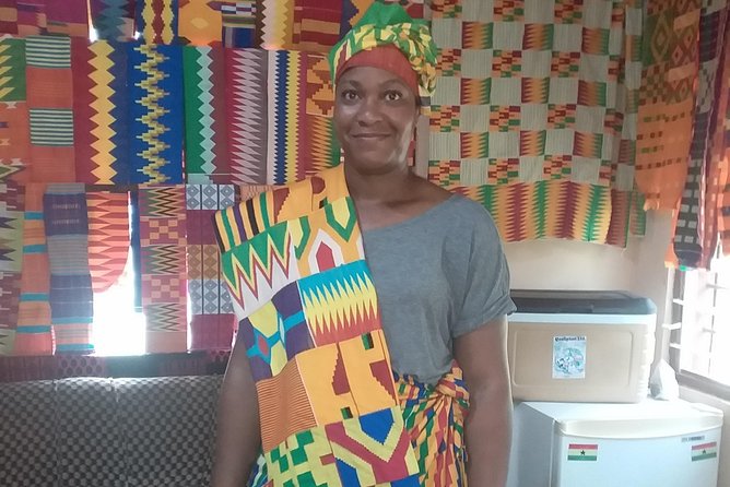 Kumasi Heritage Tours And Naming Ceremony In A Day - Adanwomase and the patient work of kente weaving