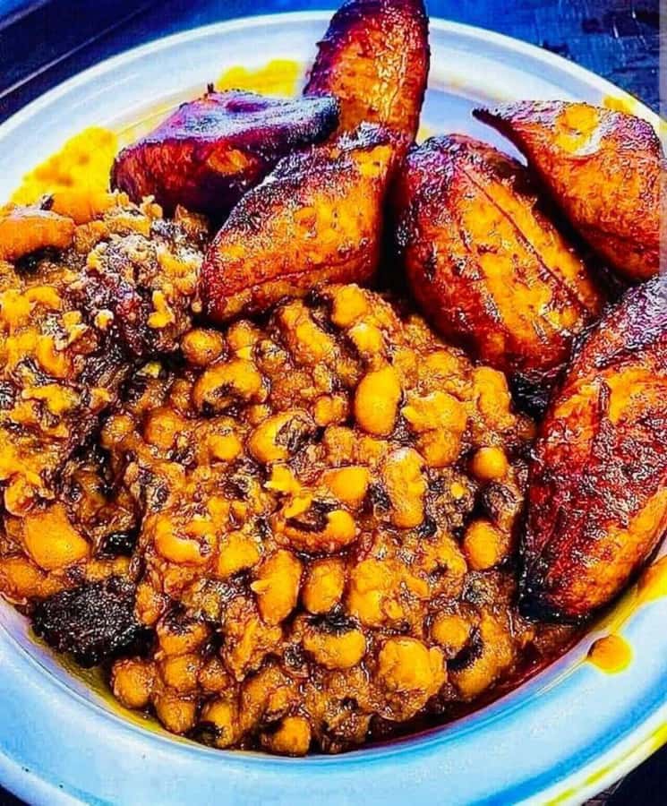 Local Ghanaian Food Tasting Tour - Makola Market adds the local setting