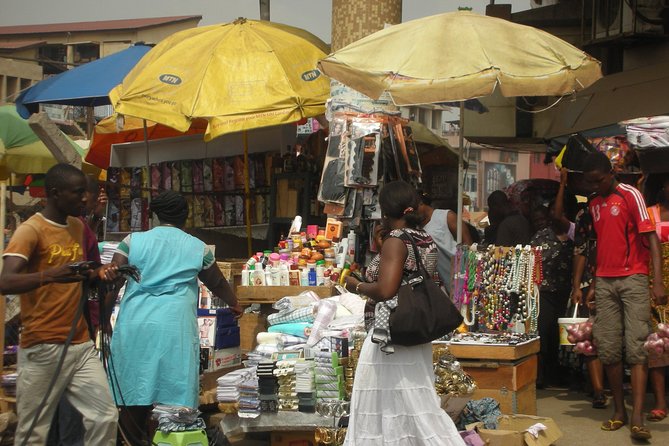 Makola Market Walking Tour - Electronics, souvenirs, and the art of bargaining