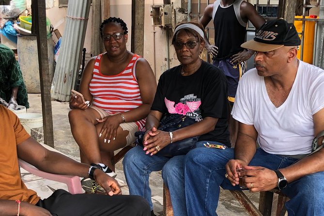 Nima Experience - Nima at 8:00 am: Accra without a postcard filter
