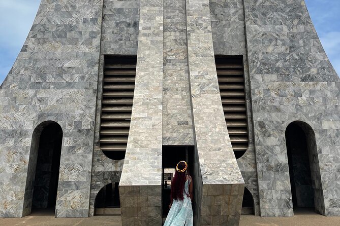 Private City Tour in Accra with Hotel Pickup and Lunch - Osu Castle and a difficult chapter