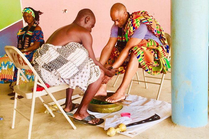 Traditional naming ceremony For African Diasporas in Kumasi - Ghanaian cloth and the ceremony setting
