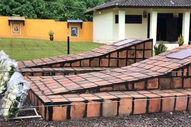 Trails of the transatlantic slave trade in Ghana - Day 2: Accra’s independence story and Osu Castle